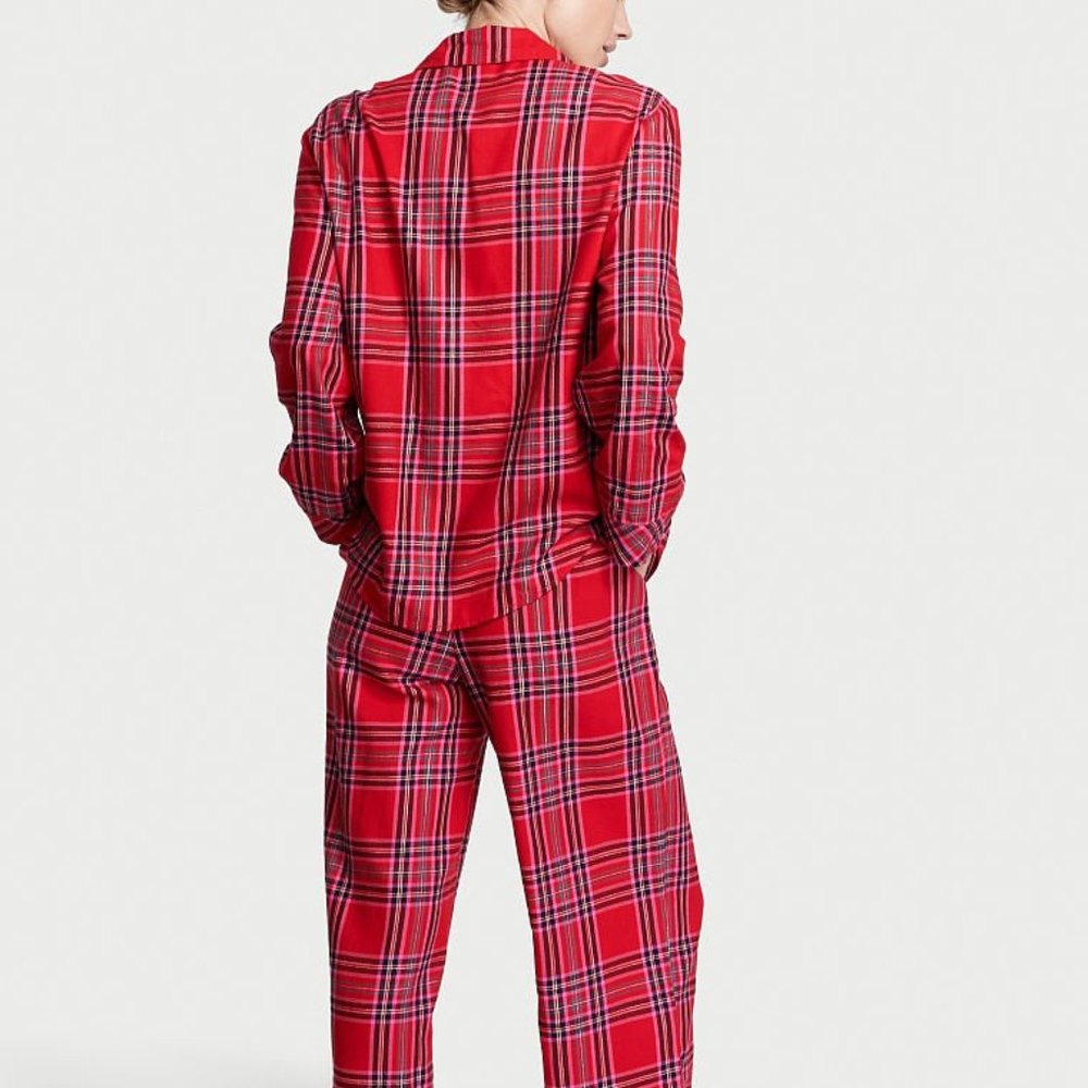 VS Flannel Pajama Set Red Plaid Pajama PJs Long Sleeve Pants Great Present NWT